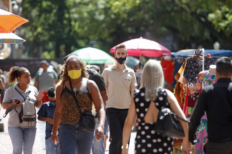 O uso de máscaras é eficiente para proteger tanto contra essa cepa da Influenza como contra o Coronavírus