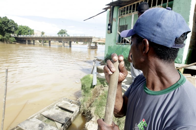 Munic&iacute;pios baianos est&atilde;o em alerta ap&oacute;s rompimento de barragem