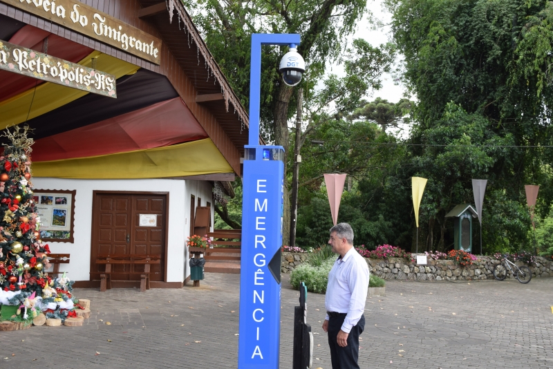 Câmeras operam em 360 graus e possuem sistema de auto-falante