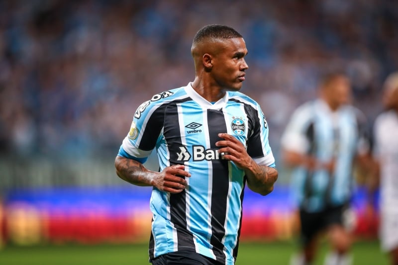 Revelado pelo Grêmio, o jogador retornou ao clube em julho, após 11 anos jogando na Europa