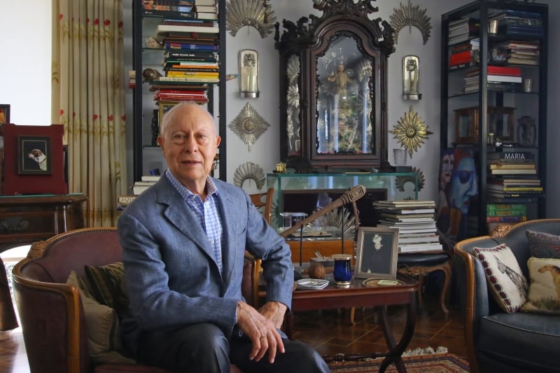 Nome que virou sinônimo de colunismo social no Rio Grande do Sul conta histórias de sua vida e carreira