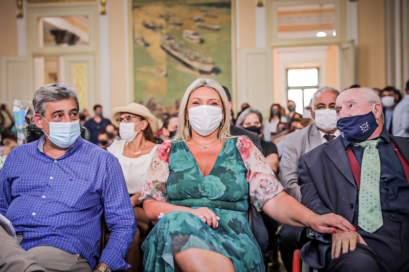  Ex-vereador professor Garcia, pai de Débora, participou da cerimônia