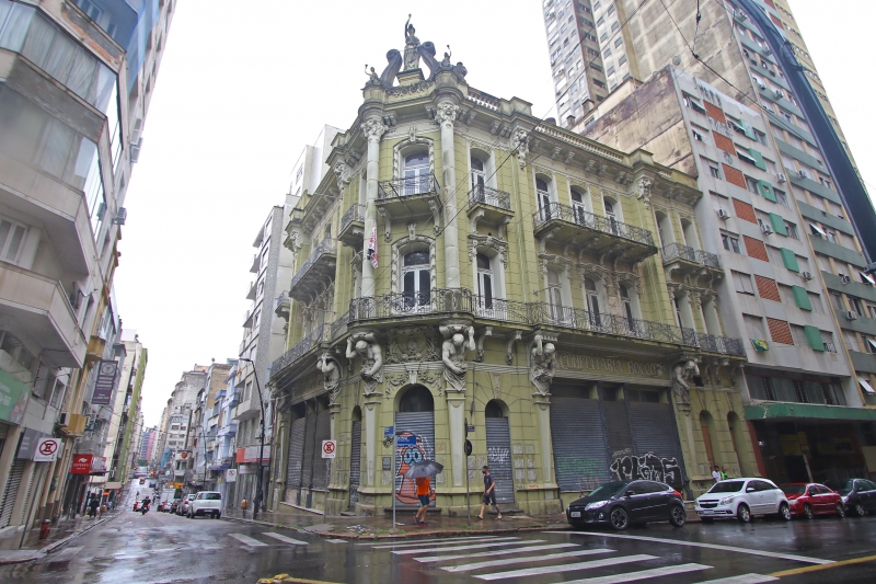 Inaugurado em 1912, prédio no Centro foi tombado pelo Patrimônio Histórico e Cultural em 1997