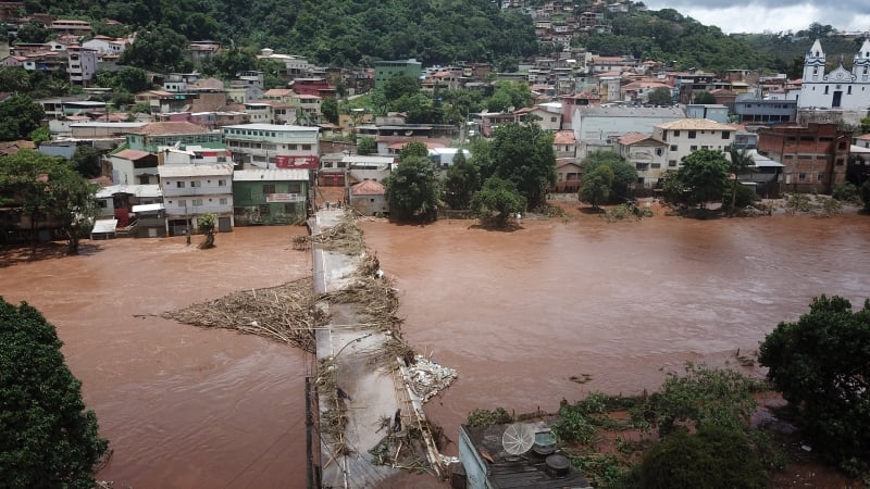  Desde o início do período chuvoso, 19 pessoas, incluindo três crianças, foram vítimas fatais em deslizamentos e enchentes