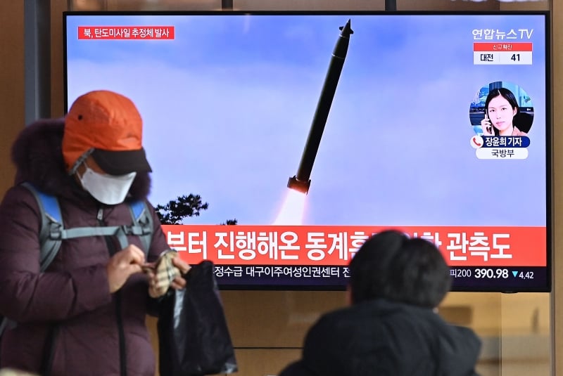 Lançamento de mísseis balísticos, como ocorrido em 5 de janeiro, estão entre as razões das sanções