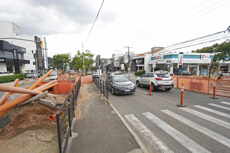 Em razão das obras, a avenida Nilo Peçanha ficará bloqueada, no sentido bairro-Centro, no trecho entre a avenida Teixeira Mendes e a rua José Antônio Aranha