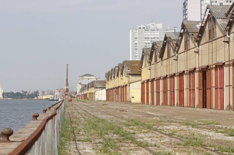 Governo quer conceder gest&atilde;o dos armaz&eacute;ns do Cais Mau&aacute;