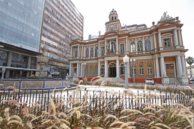 Porto Alegre tem em média 8 candidaturas ao Paço desde a redemocratização