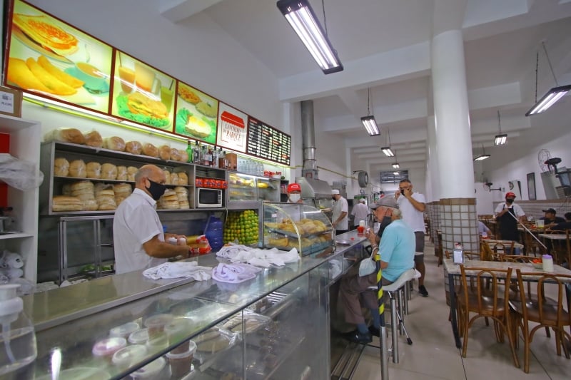 Reabertura do espaço foi celebrada por frequentadores