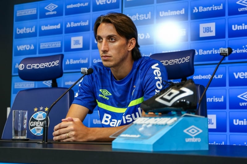 Geromel lembrou que camisa não ganha jogo e que o grupo precisará se entregar dentro de campo