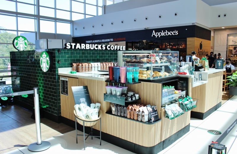 Nova unidade é compacta, em estilo quiosque, mas mantém o cardápio de bebidas da marca  