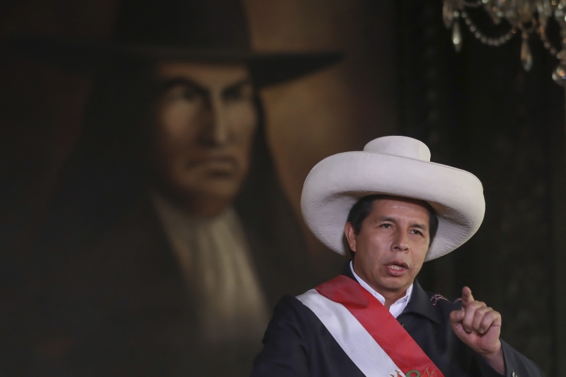 Peru Livre acusa Castillo de não ter colocado em prática o programa do partido