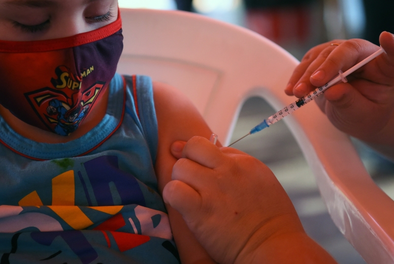 Vacinas da Pfizer e Coronavac estarão disponíveis para o público infantil