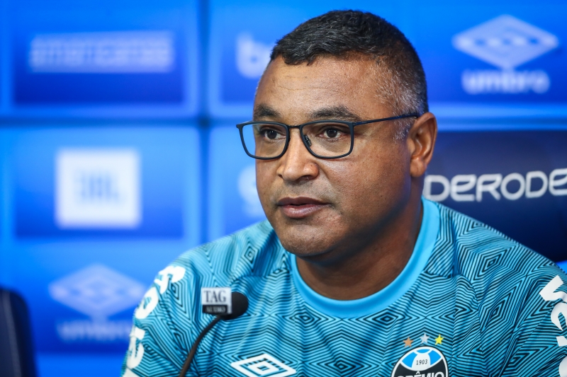 Roger Machado e sua comissão tem confiança da direção do Grêmio para continuar no comando