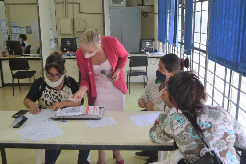 Secretária da Educação visitou local para encaminhar medidas que qualifiquem atendimento