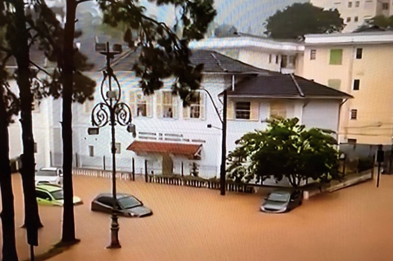 A soma de 259,8 mm de chuva nesta terça só perde em volume para a de 20 de agosto de 1952, ocasião em que foram registrados 168,2 mm acumulados em 24 h