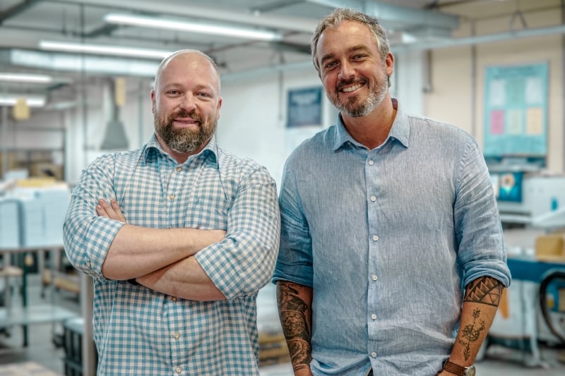 Eduardo e Juliano são sócios da Printstore, que lançou o projeto Foto: Tamires Rodriguez/Printstore/Divulgação/JC