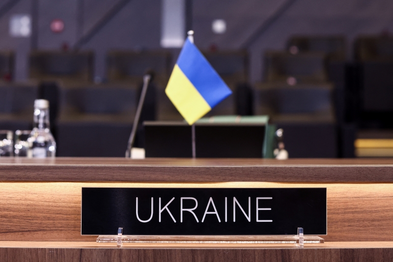 Conselho Europeu aprovou sanções contra a Rússia em resposta à invasão da Ucrânia nesta quinta-feira (24)