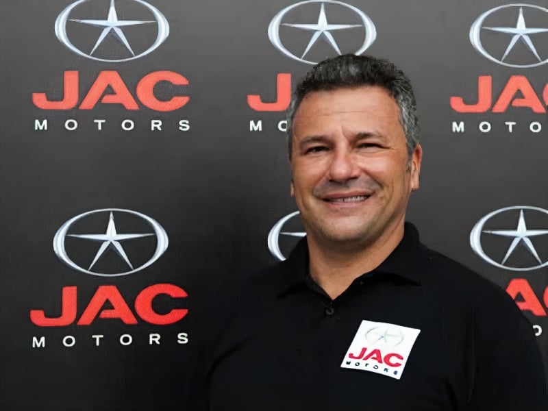 Executivo da JAC Motors destaca vantagens dos veículos híbridos