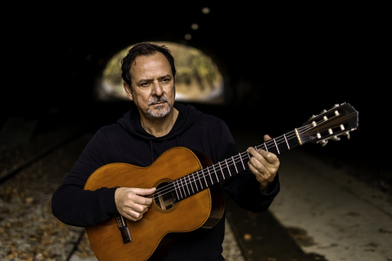 Márcio Faraco largou carreira em cartório para dedicar-se à música