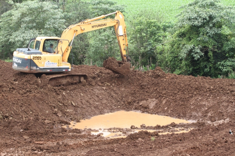Abertura de novos açudes ajuda a reduzir possíveis prejuízos com a estiagem 
