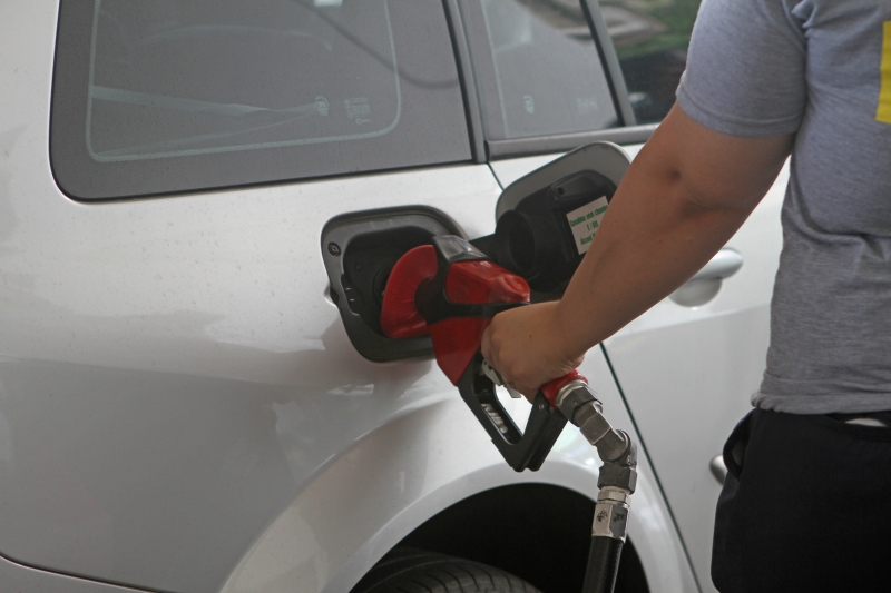 A maior variação do IPCA veio do grupo de Transportes, influenciado pelo aumento da gasolina