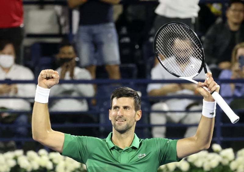 Se a situação não mudar, Djokovic poderá defender o título conquistado na temporada passada no saibro de Paris