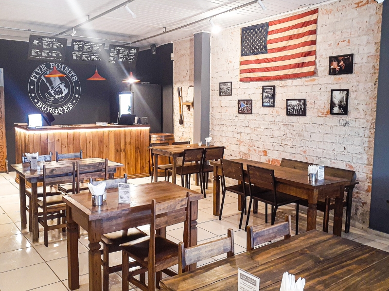 A Five Points come&ccedil;ou como delivery, mas agora tem espa&ccedil;o f&iacute;sico que reproduz objetos do longa-metragem Foto: Five Points/Divulga&ccedil;&atilde;o/JC