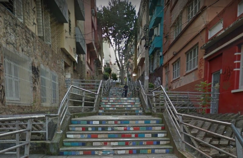 {'nm_midia_inter_thumb1':'https://www.jornaldocomercio.com/_midias/jpg/2022/03/24/206x137/1_escadaria_24_de_maio-9573557.jpg', 'id_midia_tipo':'2', 'id_tetag_galer':'', 'id_midia':'623c02d28a303', 'cd_midia':9573557, 'ds_midia_link': 'https://www.jornaldocomercio.com/_midias/jpg/2022/03/24/escadaria_24_de_maio-9573557.jpg', 'ds_midia': 'Escadaria 24 de maio, em Porto Alegre', 'ds_midia_credi': 'GOOGLE MAPS/DIVULGAÇÃO/JC', 'ds_midia_titlo': 'Escadaria 24 de maio, em Porto Alegre', 'cd_tetag': '1', 'cd_midia_w': '800', 'cd_midia_h': '523', 'align': 'Left'}