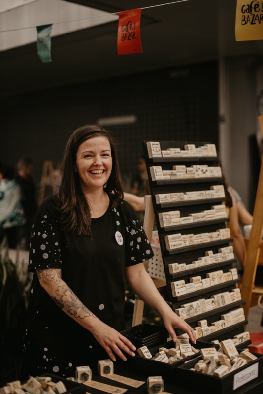 Michele Soares Nunes começou a produzir os itens em 2017 Foto: AMICACARIMBOS/DIVULGAÇÃO/JC