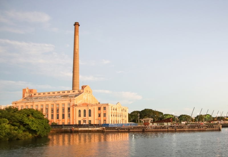 Embora cedido para a prefeitura, prédio pertence à Eletrobras