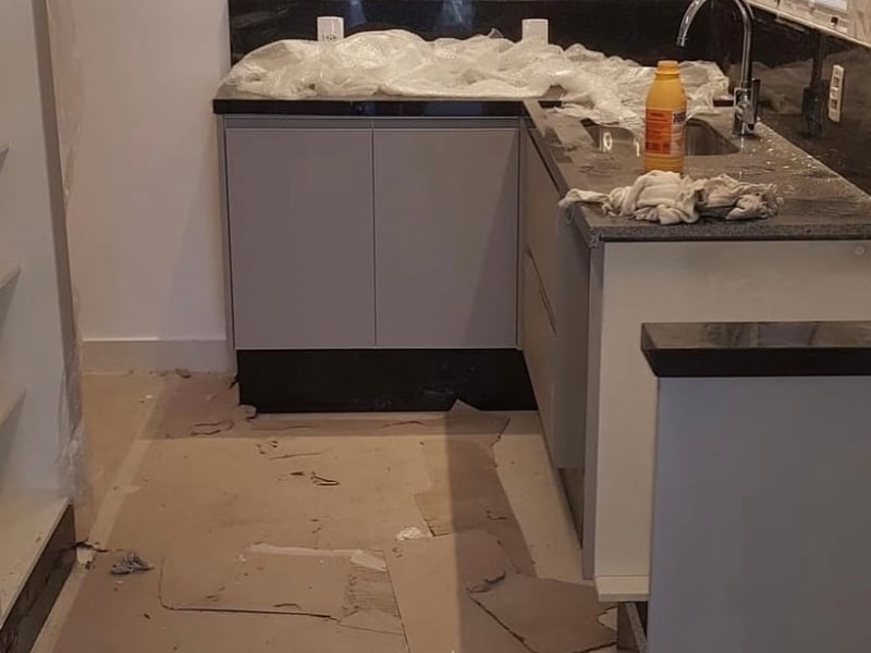 Antes x depois de limpezas feitas pelas irmãs pós obra Foto: IRMASPOSOBRA/DIVULGAÇÃO/JC