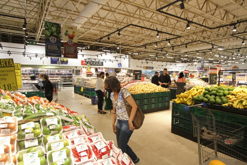 Nos supermercados, os consumidores optaram por produtos de marca própria 