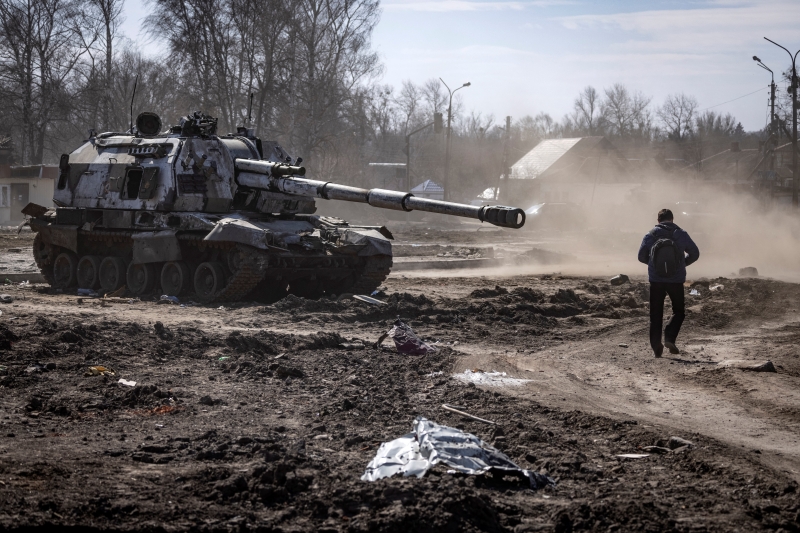 O governo ucraniano e seus aliados ocidentais também relatam que a Rússia está reforçando suas tropas no leste da Ucrânia