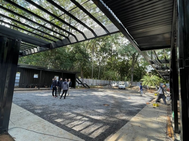 Refúgio do Lago, em fase avançada de obras, está situado entre o espelho d'água e o lago do parque