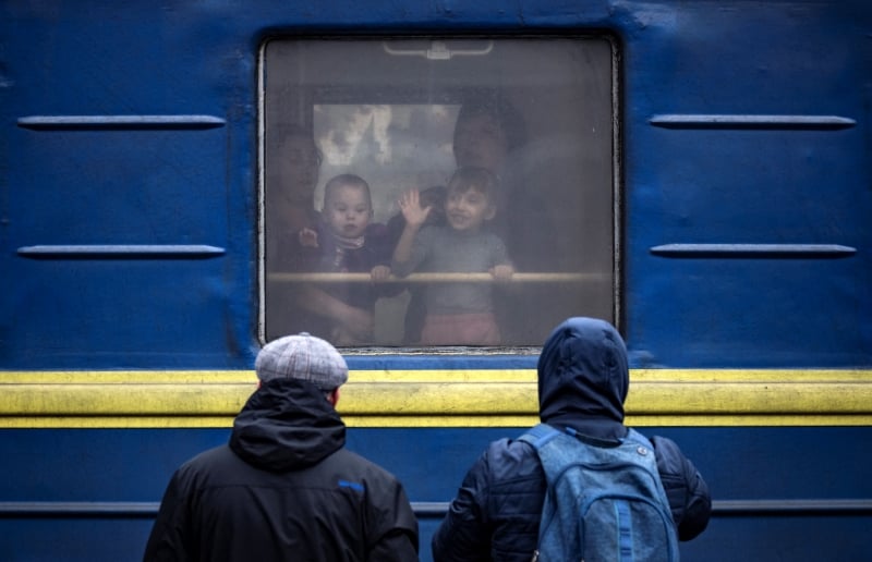 Além dos refugiados, a ONU diz que mais de 7 milhões de pessoas foram deslocadas dentro da Ucrânia
