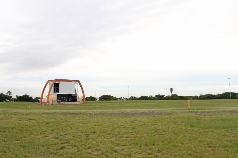 Inaugurado em 2000, o Anfiteatro Pôr do Sol já foi palco de diversos shows e eventos, inclusive as fanfests durante a Copa de 2014