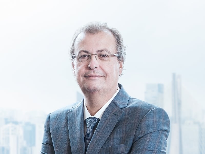 Carlos Deneszczuk &eacute; especialista em Recupera&ccedil;&atilde;o Judicial e Extrajudicial