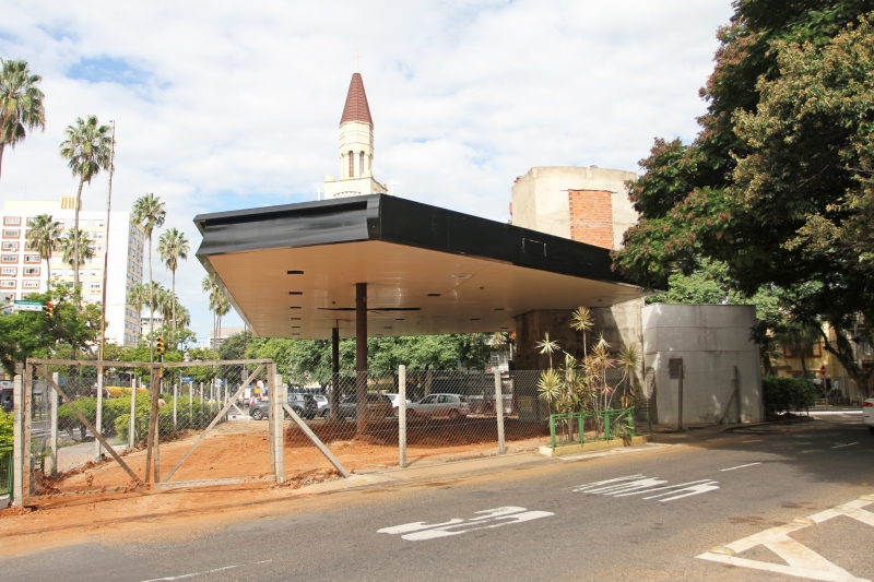 Decreto proíbe instalação de um novo posto de combustíveis próximo de igrejas e hospitais 