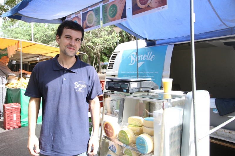 Thiago Benetti destaca o lançamento de iogurtes e manteiga