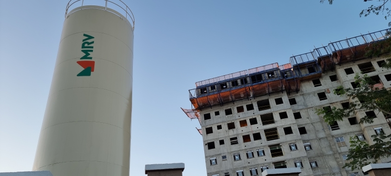 Empresa oferece oportunidades diversas no setor de construção