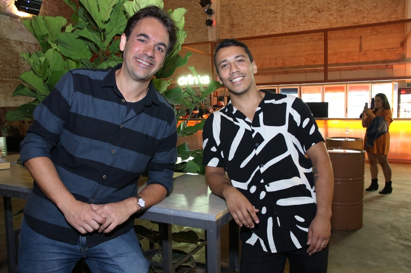 Abertura do Fuga Bar, no Cais Embarcadeiro, na foto Gustavo Sirotsky e Marcelo Nery
