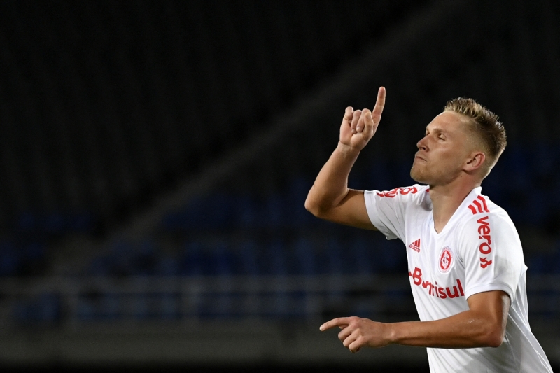 Alem&atilde;o, autor do gol da vit&oacute;ria, marcou pela terceira vez em tr&ecirc;s jogos seguidos
