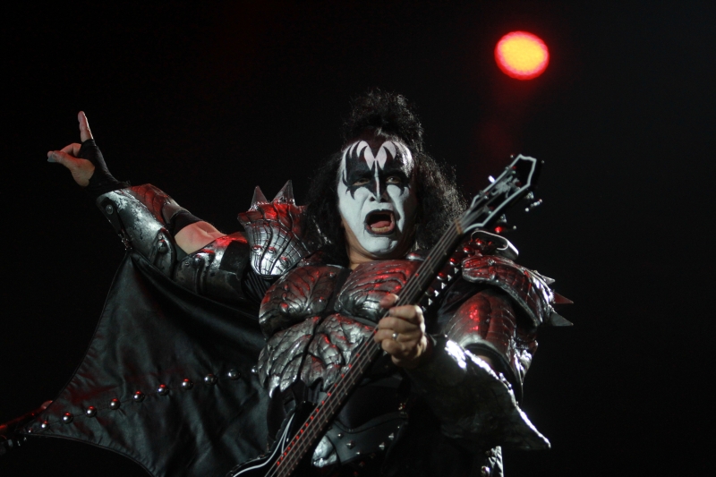 Gene Simmons teve o público na mão durante show do Kiss na Arena do Grêmio