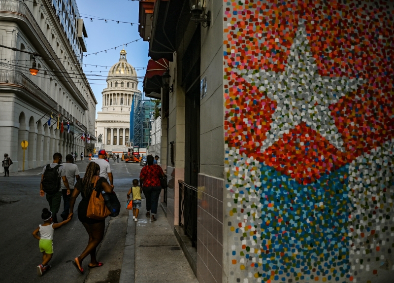  De janeiro a novembro, foram 4.241 solicitações de refúgios de cubanos no Brasil