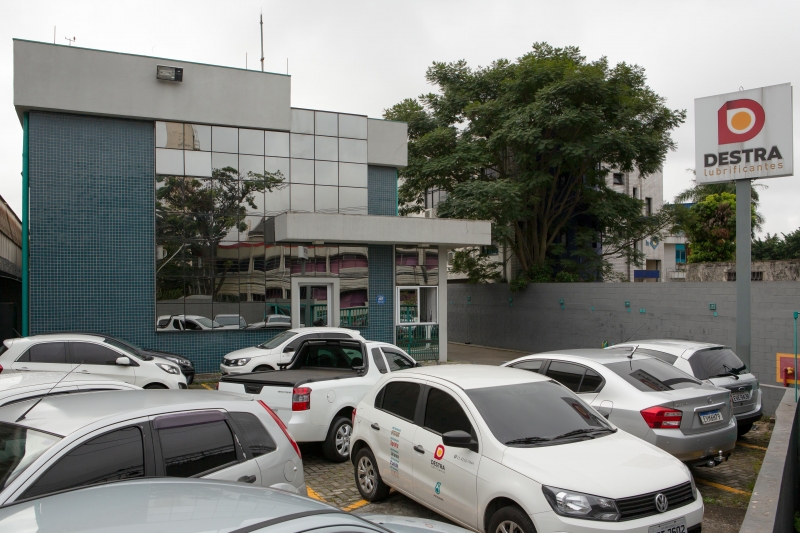 Empresa com faturamento aproximado de R$ 100 milhões distribui óleo lubrificante da Petronas em São Paulo