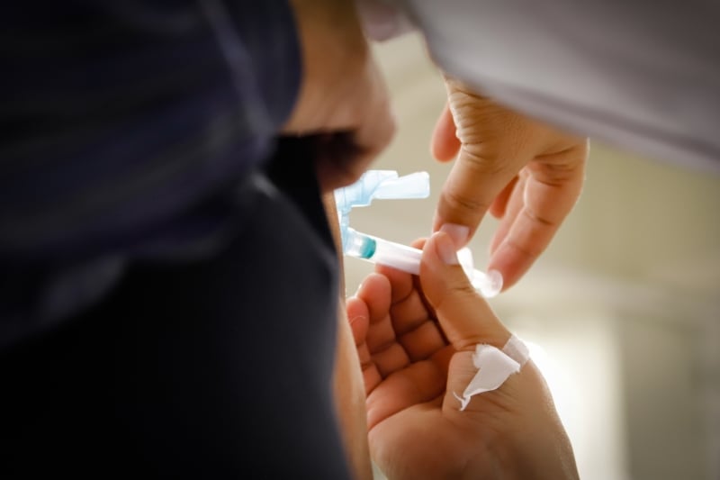 País avança no esquema vacinal contra a Covid-19