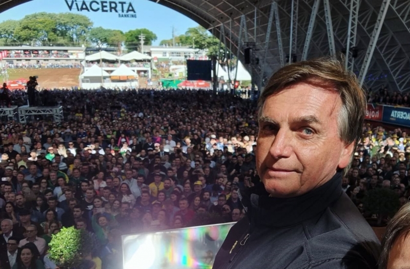 Bolsonaro durante a Fenasoja 2022