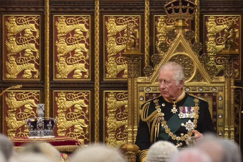 Príncipe Charles, de 73 anos, cada vez mais substitui a mãe em eventos oficiais