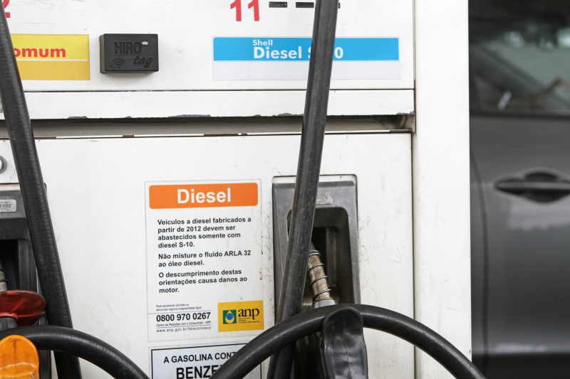 O litro do combustível teve uma queda de R$ 0,20, passando a custar R$ 5,41